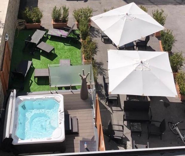 Hotel Corona بينْسولُ المظهر الخارجي الصورة